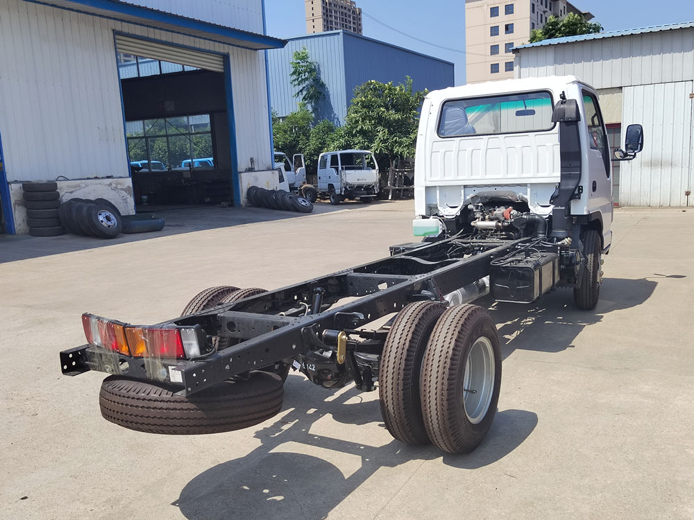 Isuzu chassis