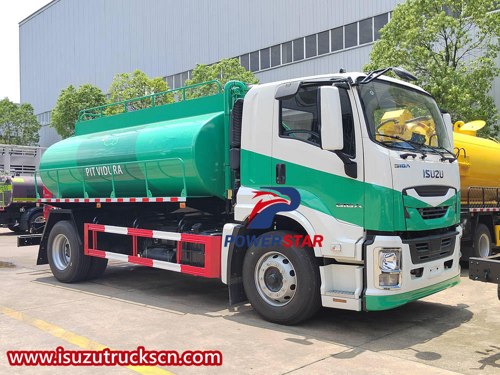 Isuzu vacuum sewage suction truck