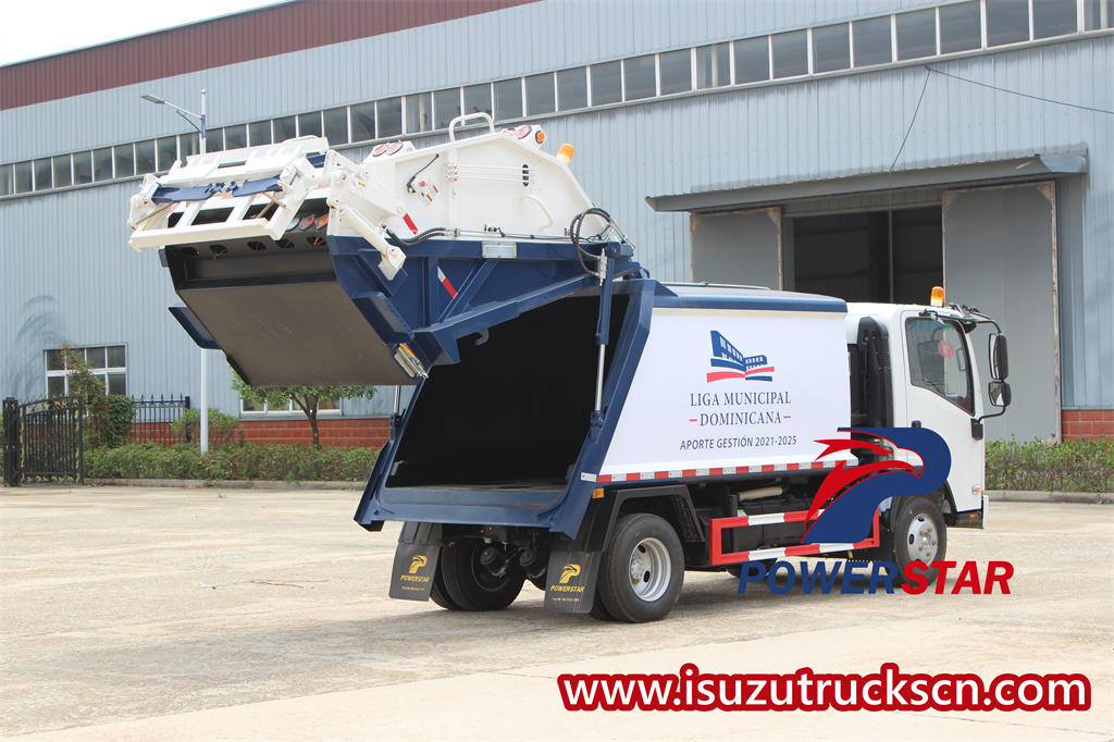 Isuzu NPR 6cbm refuse compactor truck to Ethiopia