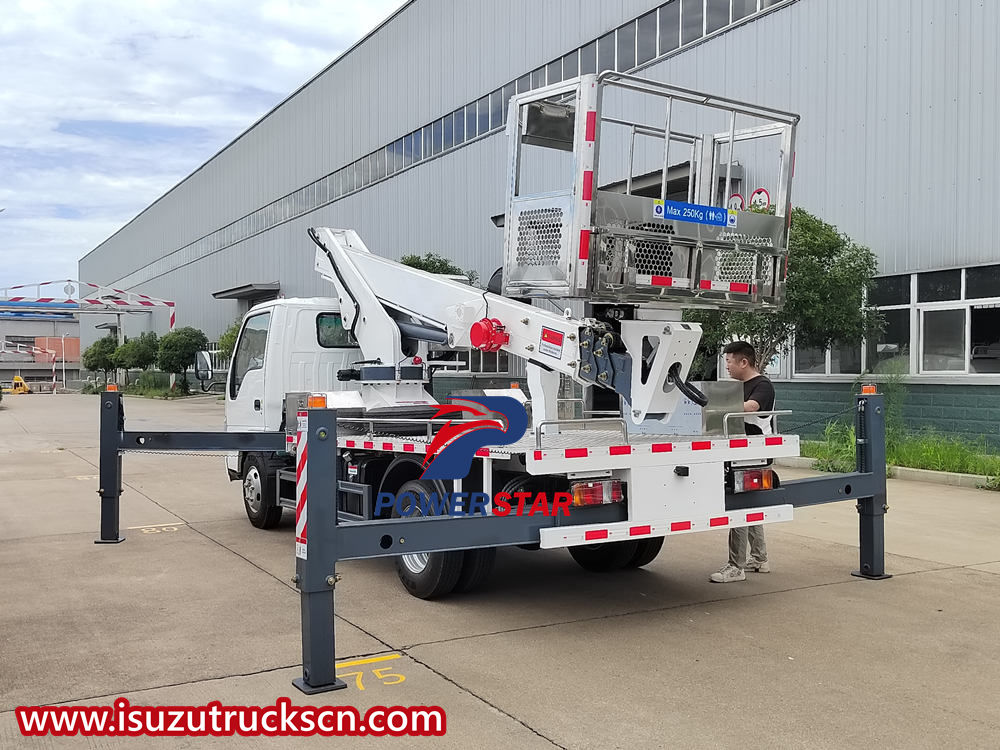 Isuzu telescopic boom aerial work truck