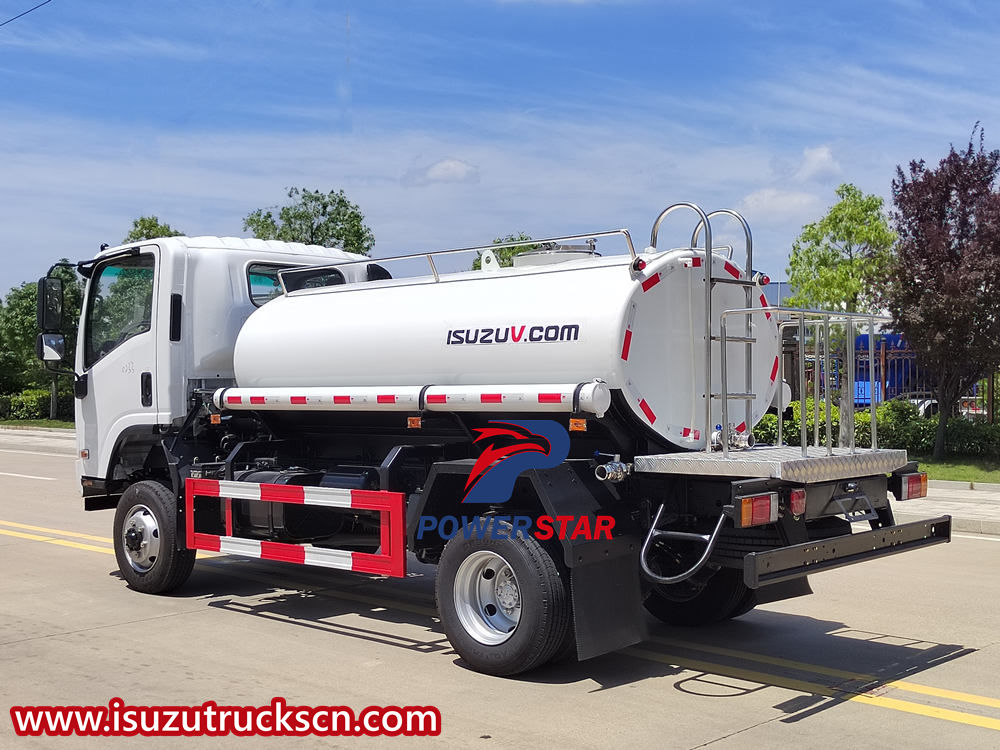 Isuzu mobile water bowser