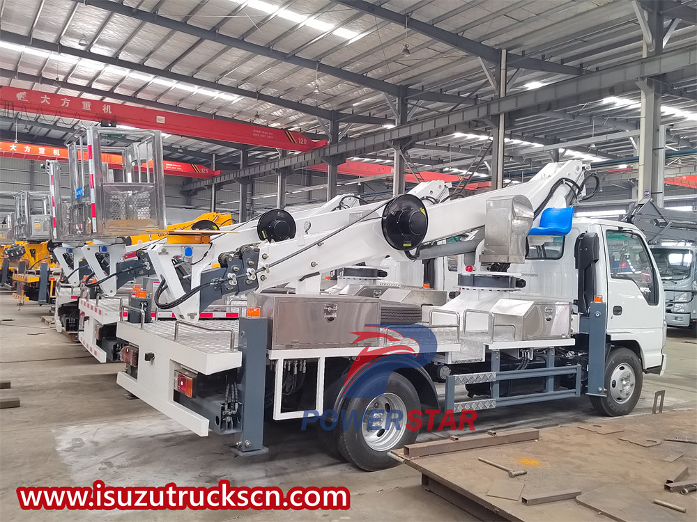 Isuzu bucket truck