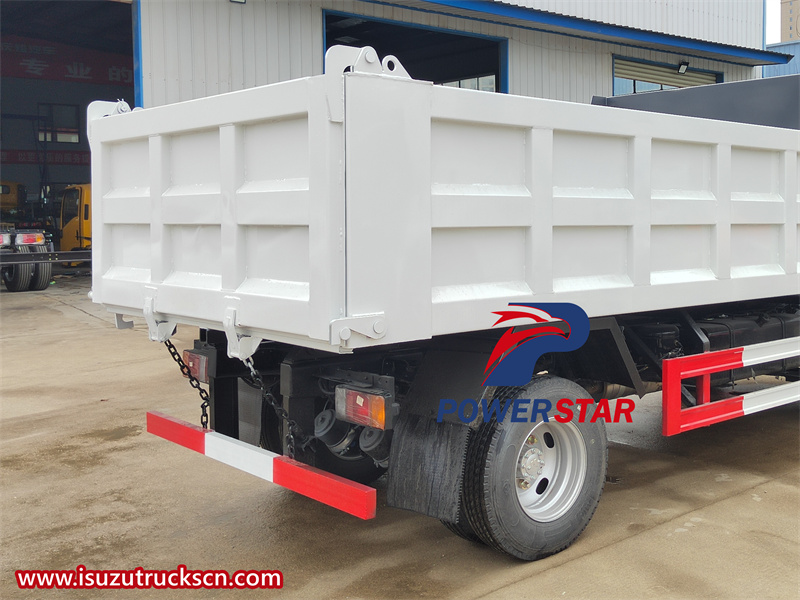 Isuzu 600P dump truck