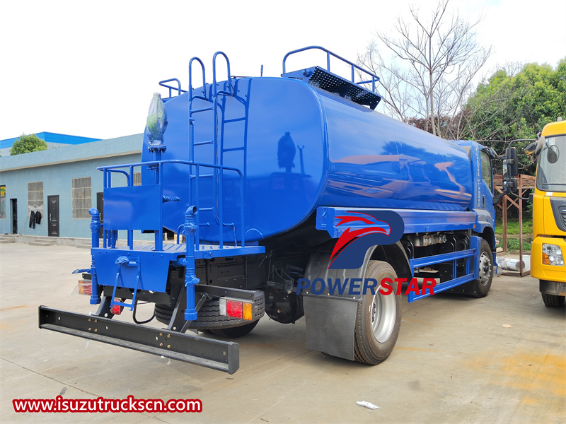 Isuzu GIGA 4X2 10000L water tanker