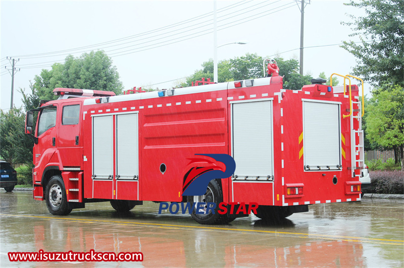 Isuzu GIGA 4WD water fire engine