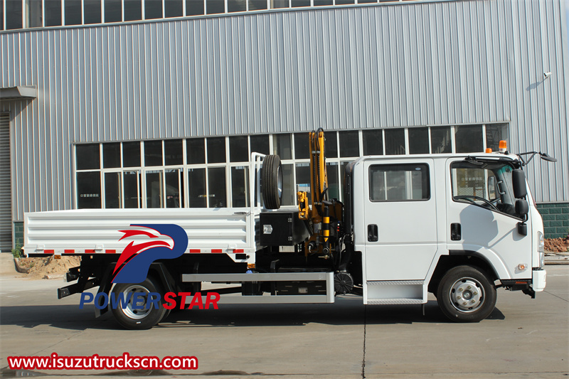 ISUZU 5 ton knuckle boom truck crane