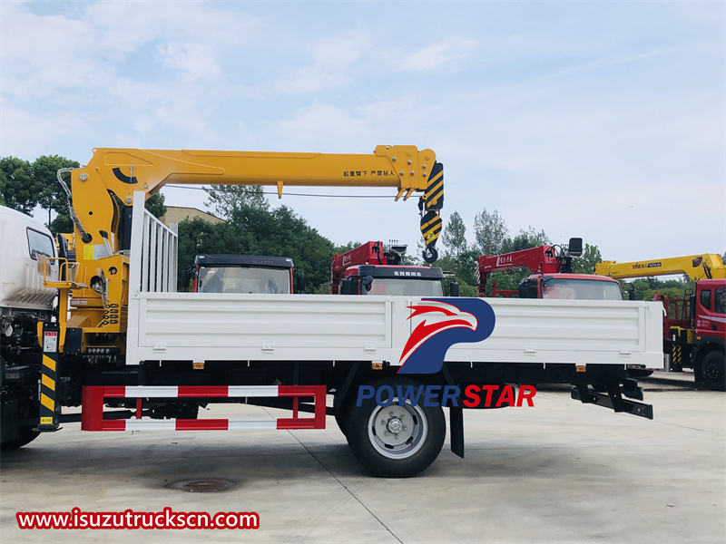 Cargo box and SQ125-4 boom crane