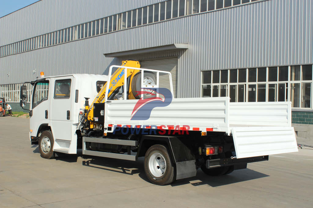 Isuzu brand crane with tipper trucks