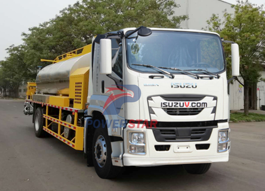 Isuzu FTR GIGA 8000L Asphalt Distributor Truck