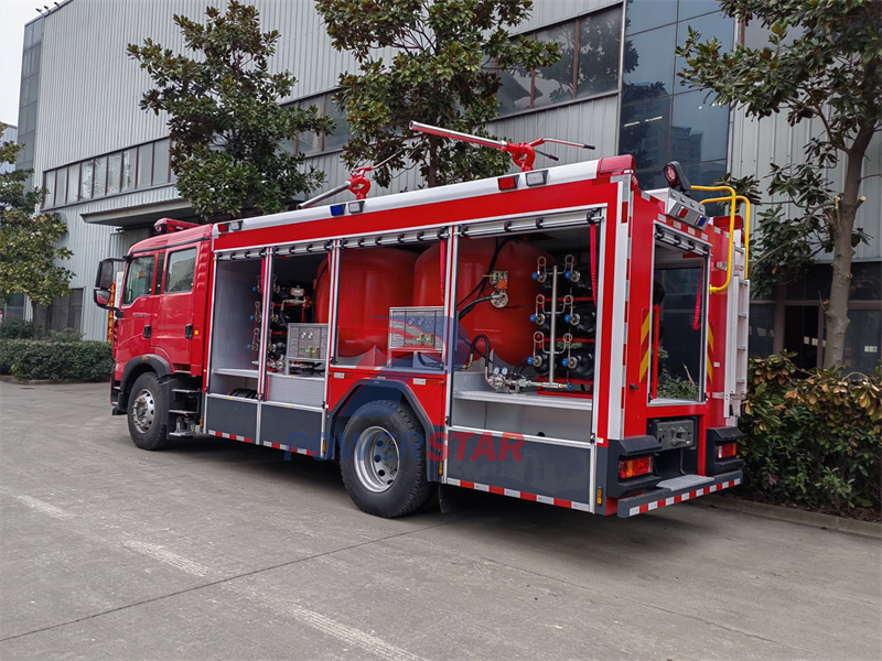 ISUZU GIGA dry powder nitrogen fire truck