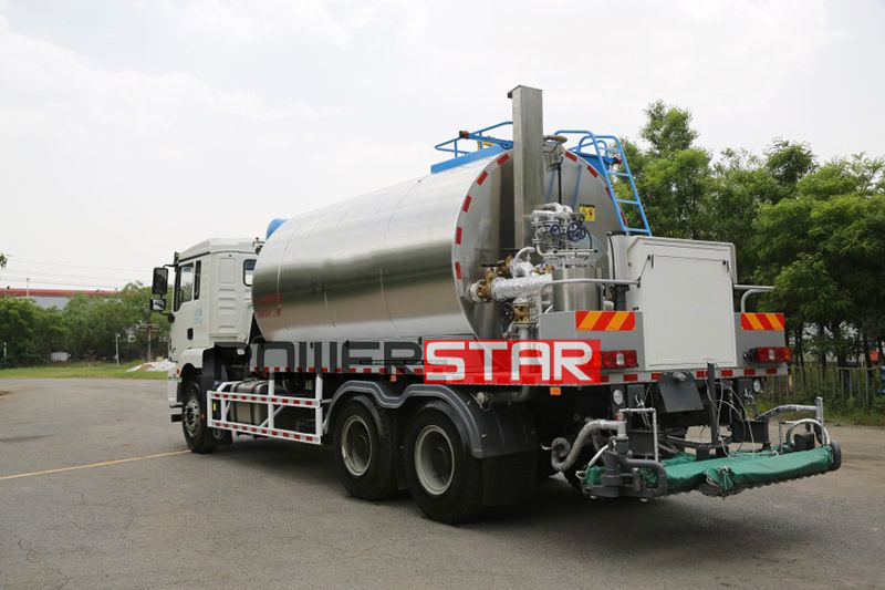 ISUZU GIGA fully automatic asphalt distributor