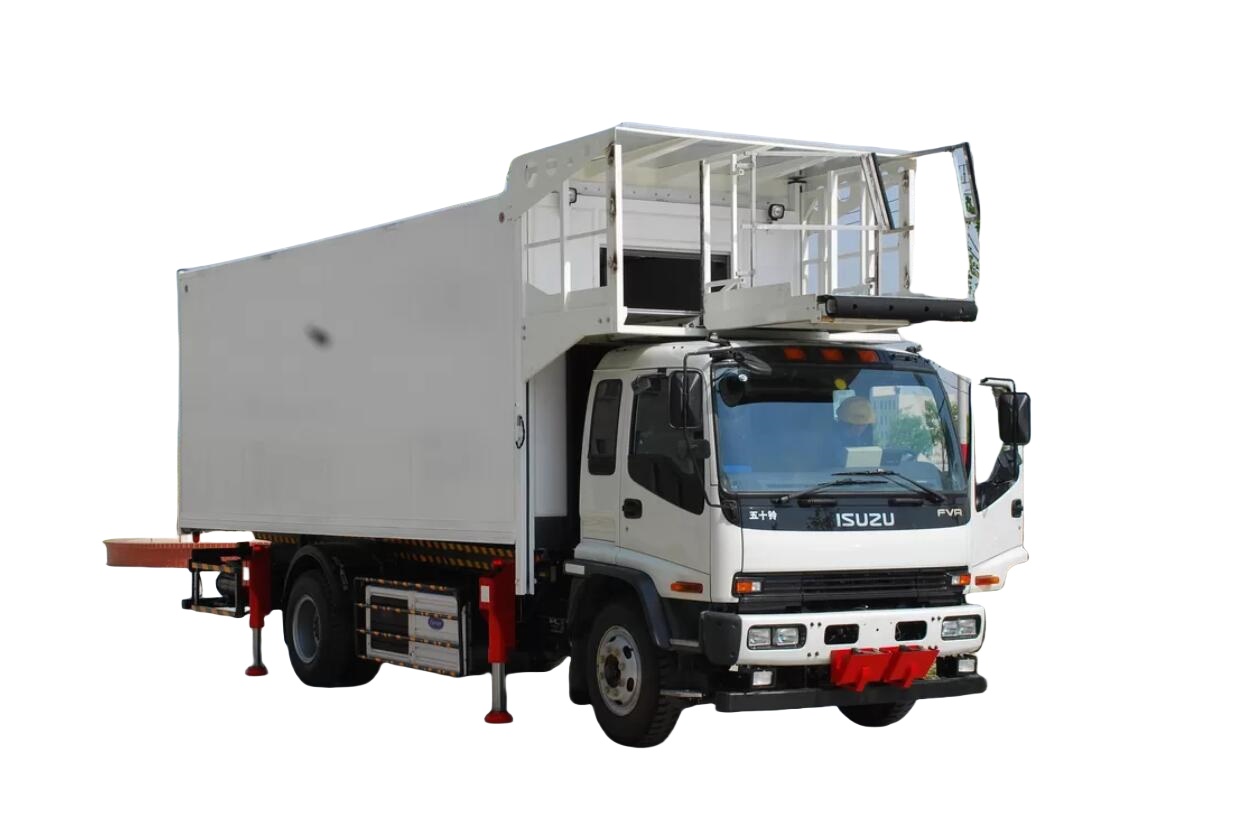 Isuzu Diesel Engine High-lifts Food Catering truck