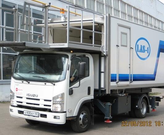 ISUZU brand Airport Hi-Lift Catering Food Truck pictures