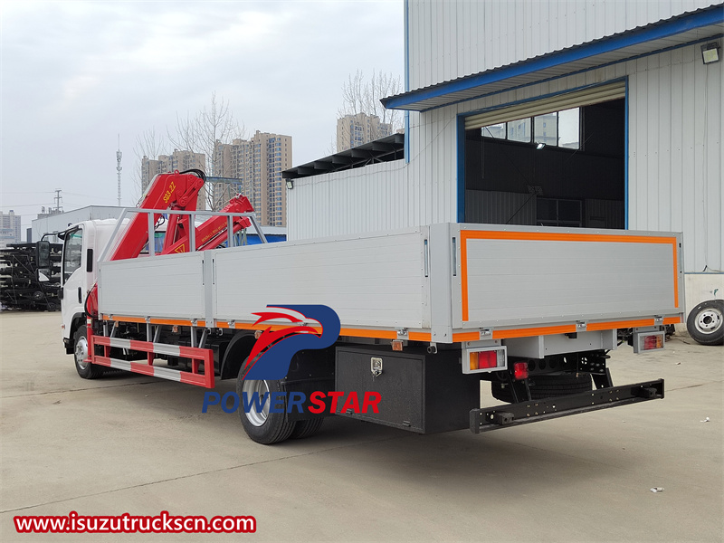 Isuzu 700P 5 tons knuckle boom truck mounted crane
