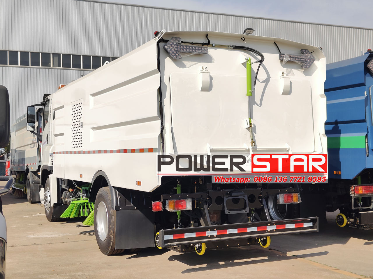Isuzu giga brush street sweeper truck