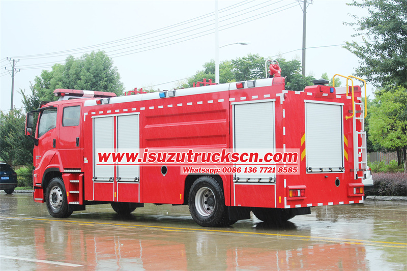 Isuzu GIGA 8cbm water fire fighting vehicle