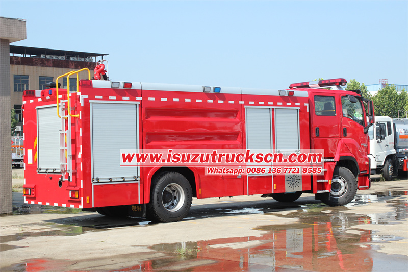 Isuzu FVR GIGA 4x2 water tank fire truck