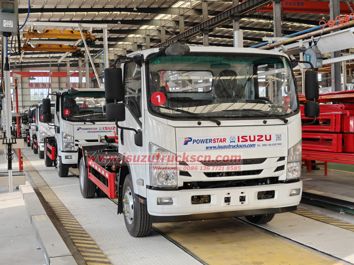 4 units Isuzu NPR 10Tons Hooklift Container Truck export to Mongolia