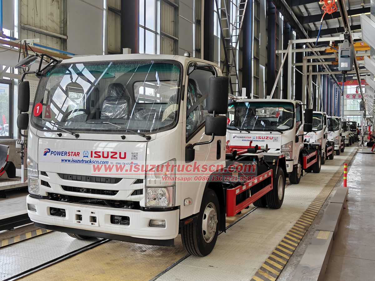 4 units Isuzu NPR 10Tons Hooklift Container Truck export to Mongolia