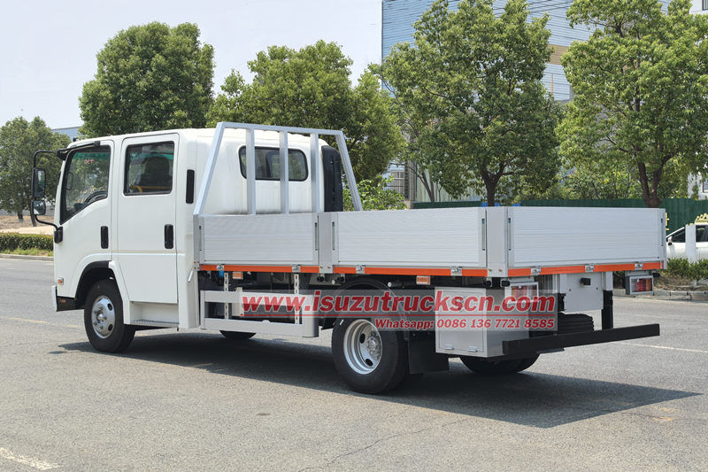 Isuzu ELF transport truck
