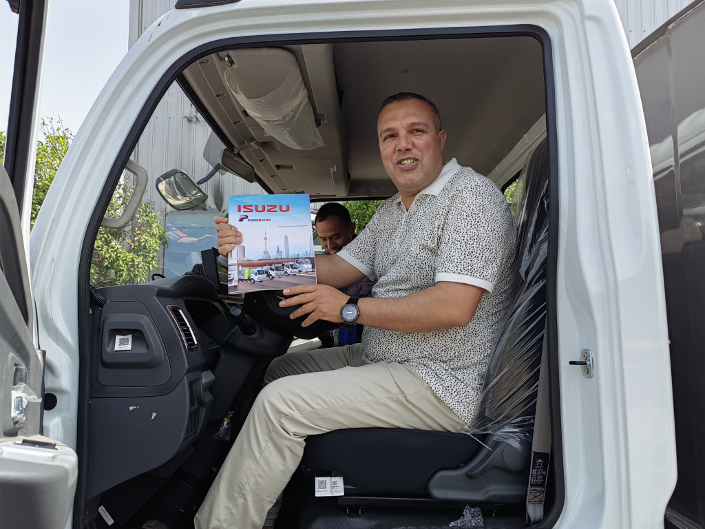 Street Road Sweeping Truck Isuzu for Algeria