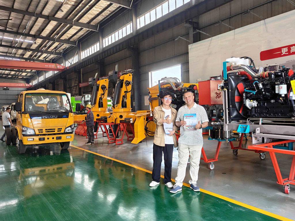 New Street Road Sweeping Truck Isuzu for Algeria