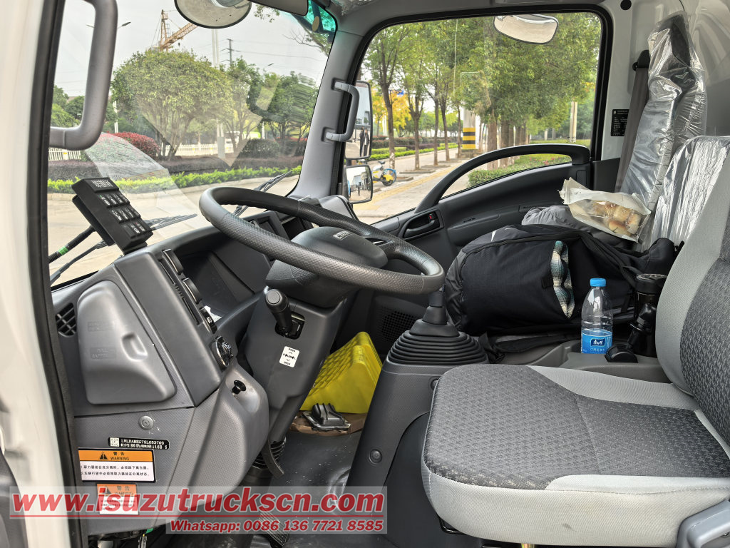 Shinmaywa 2026 Model Isuzu KV600 refuse compactor vehicle