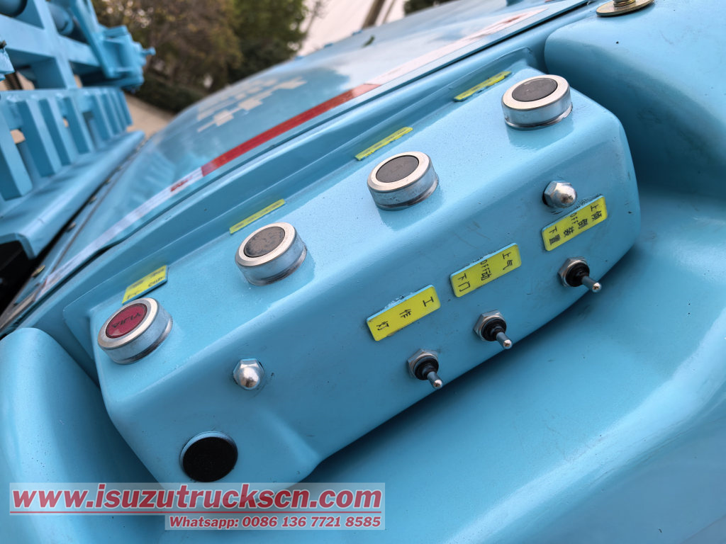 Shinmaywa 2026 Model Isuzu KV600 refuse compactor vehicle