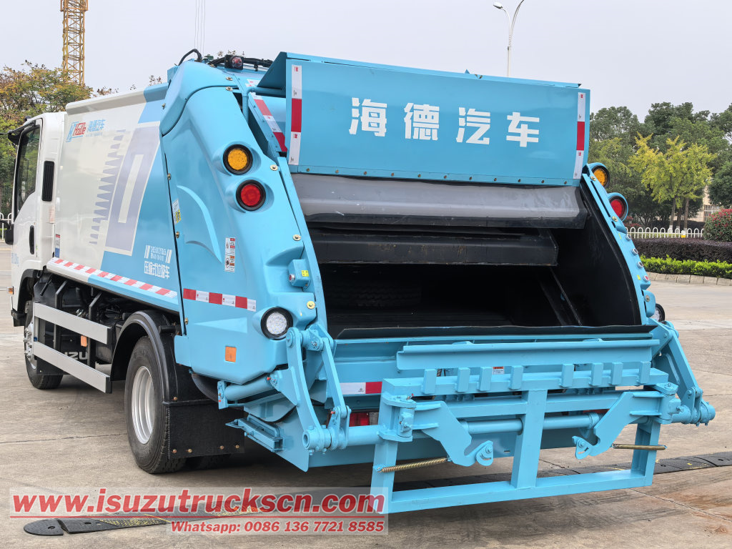 Shinmaywa 2026 Model Isuzu KV600 refuse compactor vehicle