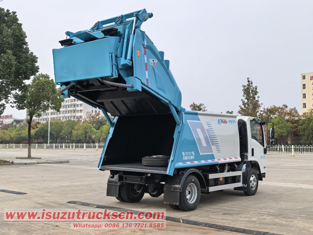 Shinmaywa 2026 Model Isuzu KV600 refuse compactor vehicle