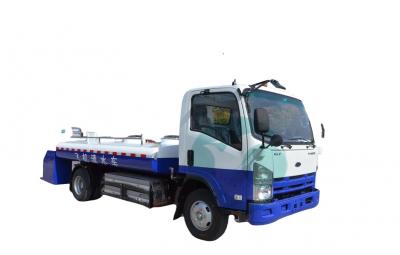 Aircraft Airport Potable Water Truck made by Isuzu