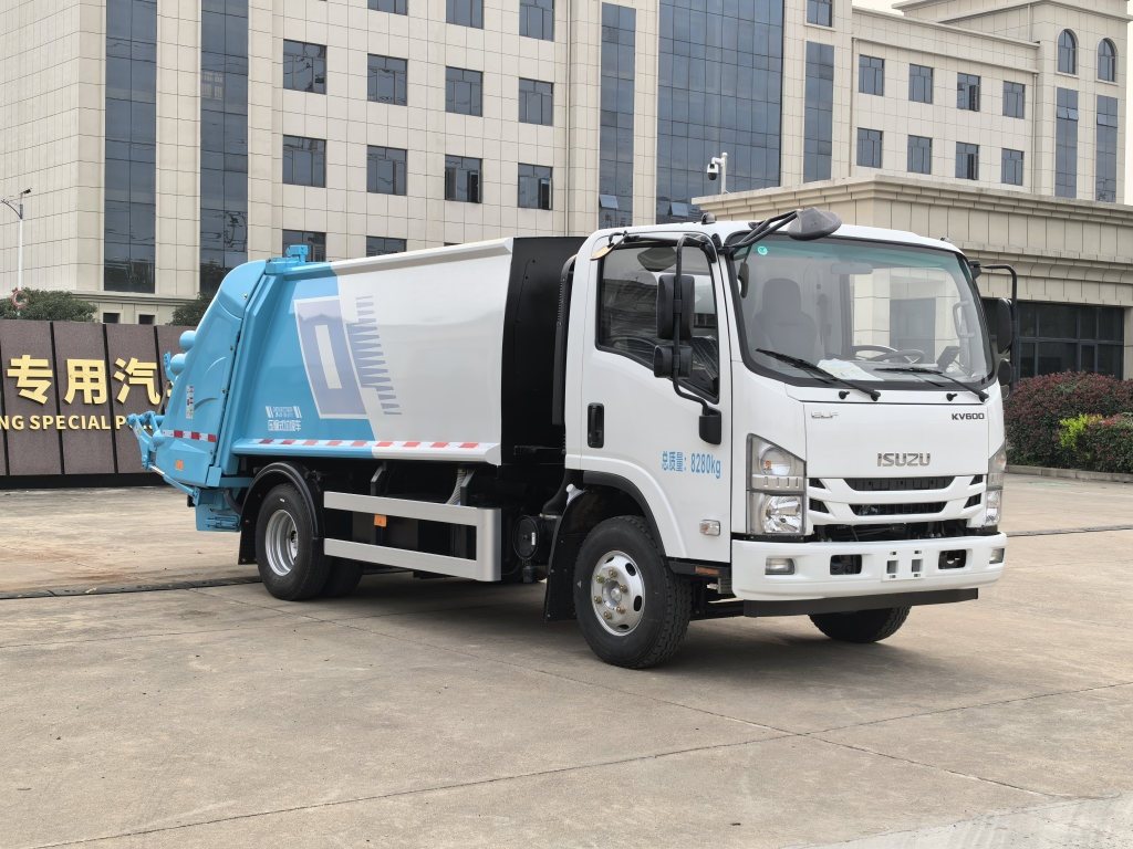 Shinmaywa 2026 Model Isuzu KV600 refuse compactor vehicle promotion USD29300