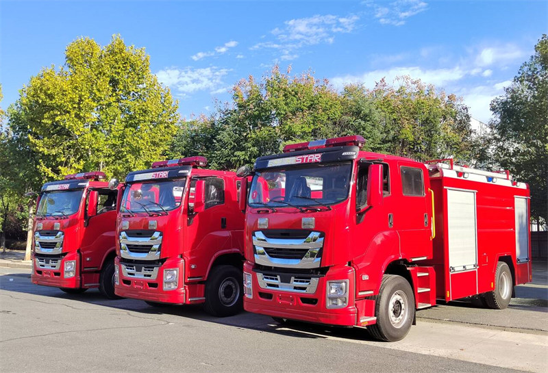 3 unit isuzu fire fighting trucks are exported to Philippine Malila