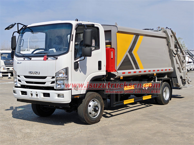 Why Are More and More Customers Choosing the ISUZU NPR 4×4 Garbage Compactor Truck?