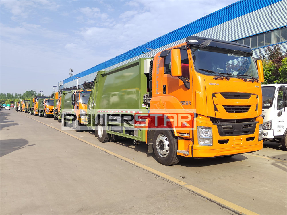 30 unit isuzu rear compactor trucks are exported to Myanmar country